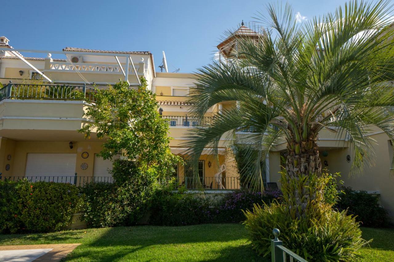 Jardines De Burriana 13 Menyber Apartman Nerja Kültér fotó